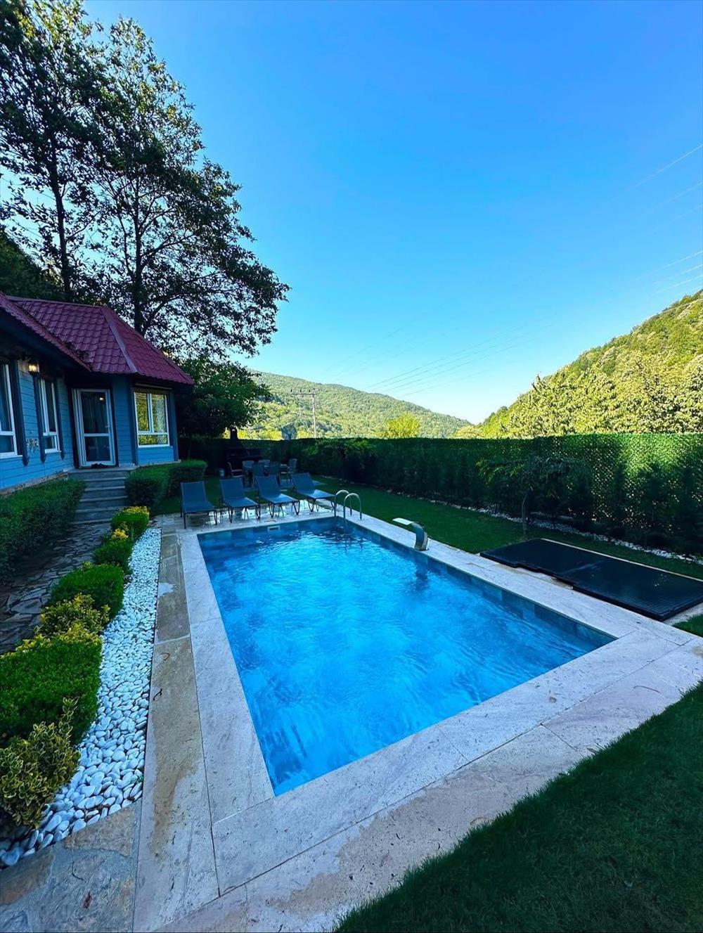 listing card gallery