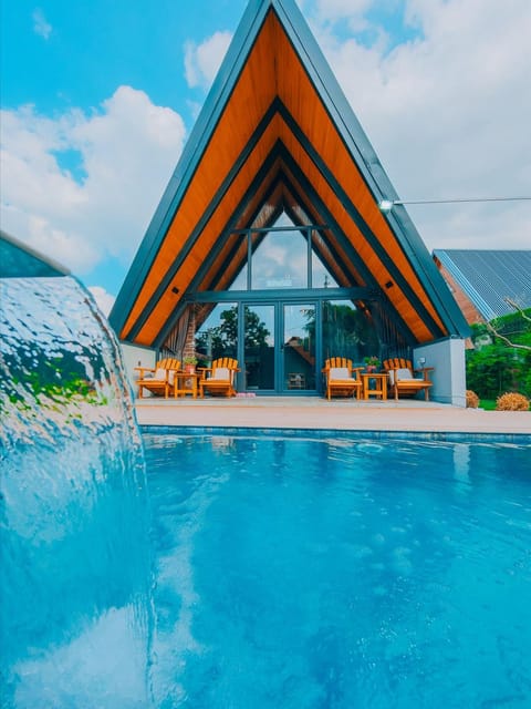 listing card gallery