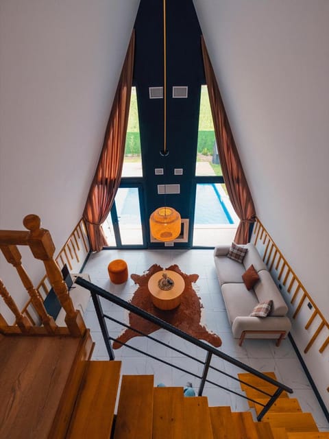 listing card gallery