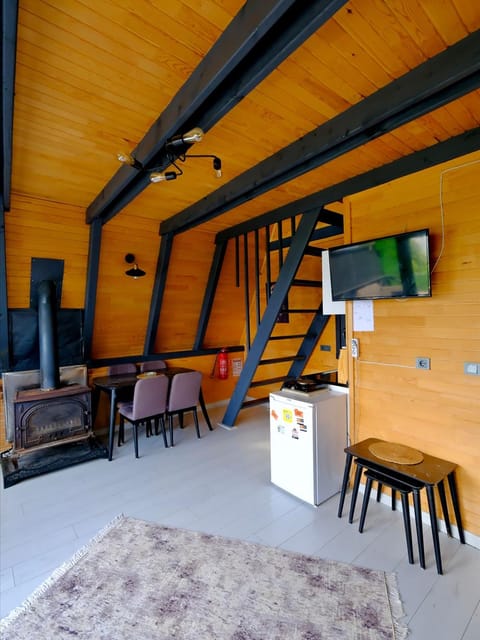 listing card gallery