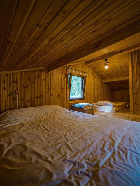 listing card gallery