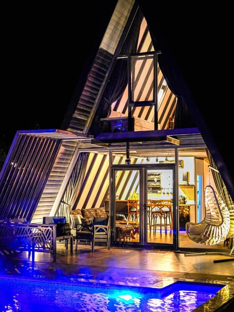 listing card gallery