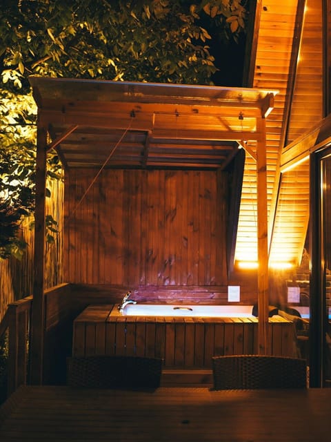 listing card gallery