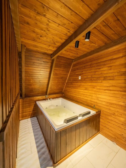 listing card gallery